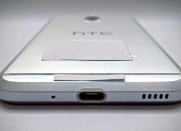 В Сети появились «живые» снимки смартфона HTC Bolt (ФОТО)