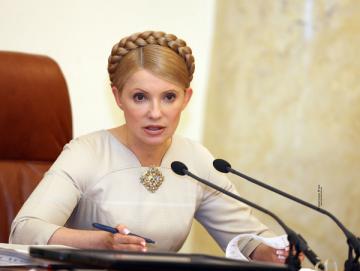 Стиль Яценюка: Юлия Тимошенко летает эконом-классом (ФОТО)