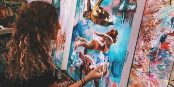 Юная американская художница создает уникальные красочные картины (ФОТО)