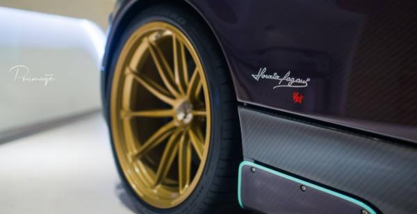 Компания Pagani презентовала специальную версию своего знаменитого авто (ФОТО)
