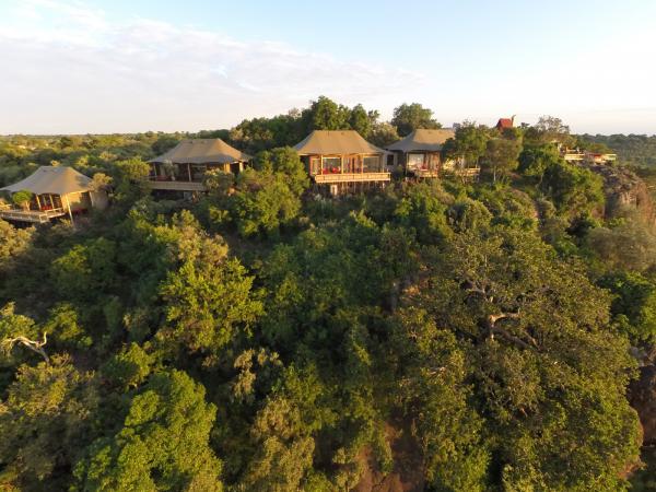 Роскошное место для отдыха в окружении дикой природы: необычный отель в Африке (ФОТО)