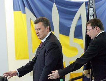 Юрий Луценко пообещал суд для В. Януковича