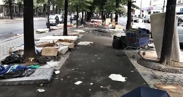 Проблема мигрантов. Во что превратили Париж беженцы из Африки (ФОТО)