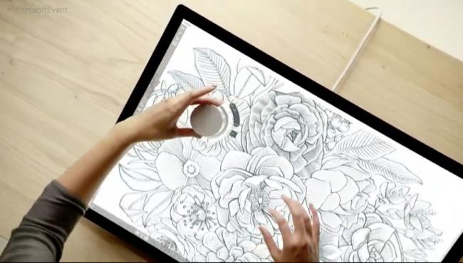 Microsoft официально представила нового «убийцу» iMac (ФОТО)