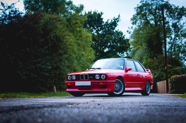 26-летний автомобиль BMW уйдет с молотка (ФОТО)