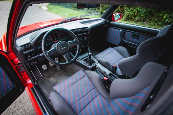 26-летний автомобиль BMW уйдет с молотка (ФОТО)