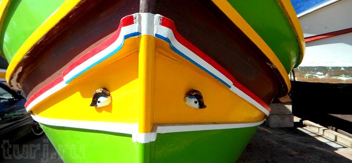 Мир ярких красок. Маленький рыбацкий городок на Мальте (ФОТО)