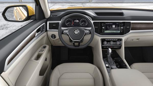 Volkswagen презентовал самый вместительный хэтчбэк (ФОТО)