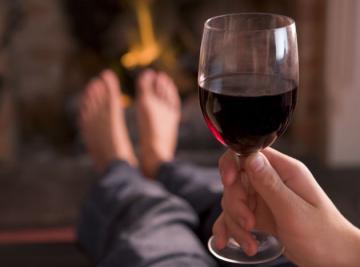 Употребление вина может предотвратить артрит