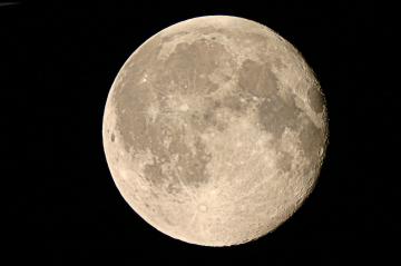 Ученые объяснили, как сформировалась Луна