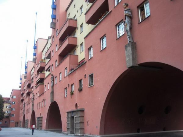 Самый длинный жилой дом в Европе (ФОТО)