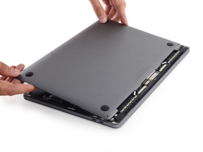 Новый MacBook Pro невозможно отремонтировать (ФОТО)