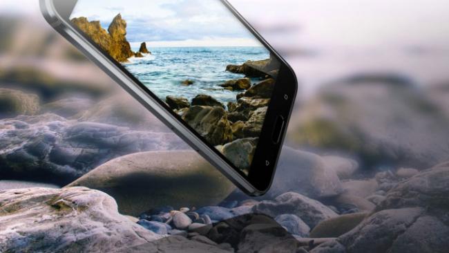 HTC представила новый флагман HTC 10 evo (ФОТО)