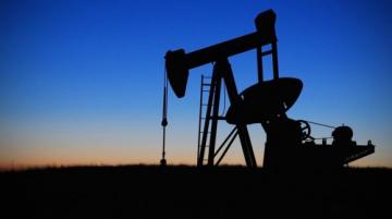 Цены на нефть после небольшого взлета снова падают