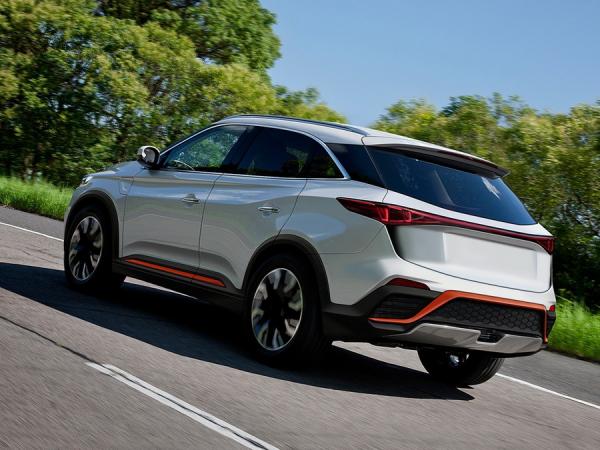 В Китае презентовали конкурента автомобилям Tesla (ФОТО)