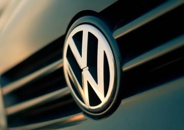 Volkswagen опубликовал изображение новейшего фастбека Arteon (ФОТО)