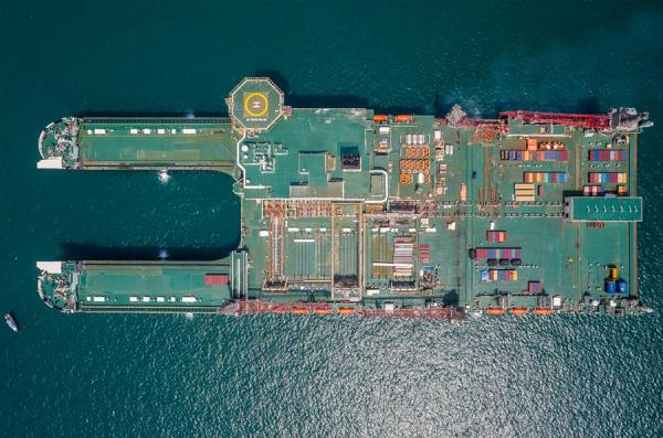 Первопроходец: самый большой корабль в мире (ФОТО)