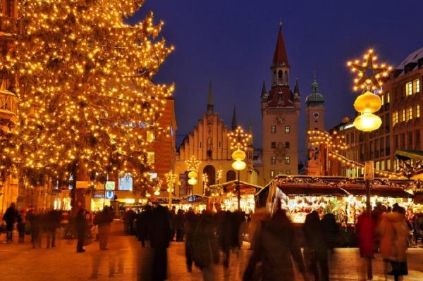 Ощущение праздника: в Германии открылись Рождественские ярмарки (ФОТО)
