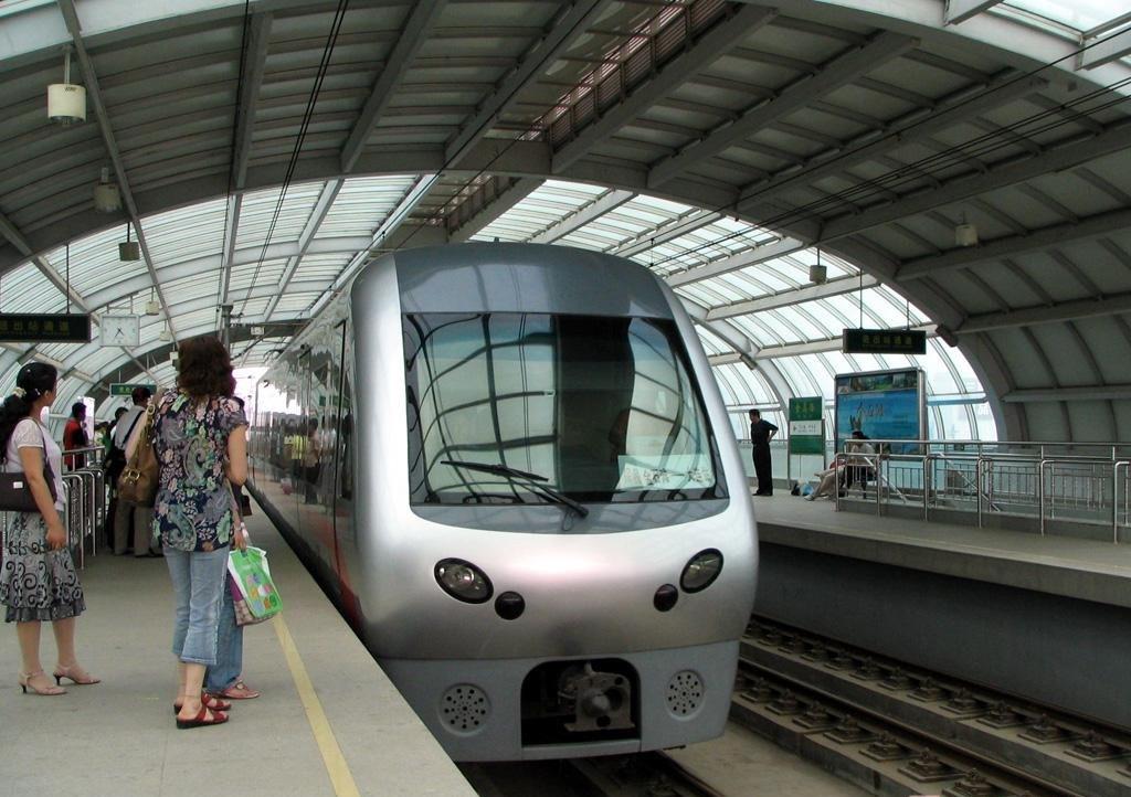 Китайцы превратили вагон метро в лес (ФОТО)