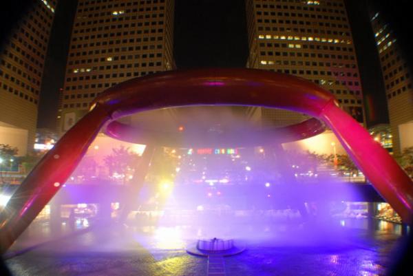 Творение человека: один из самых больших фонтанов в мире (ФОТО)