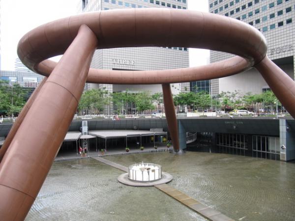 Творение человека: один из самых больших фонтанов в мире (ФОТО)