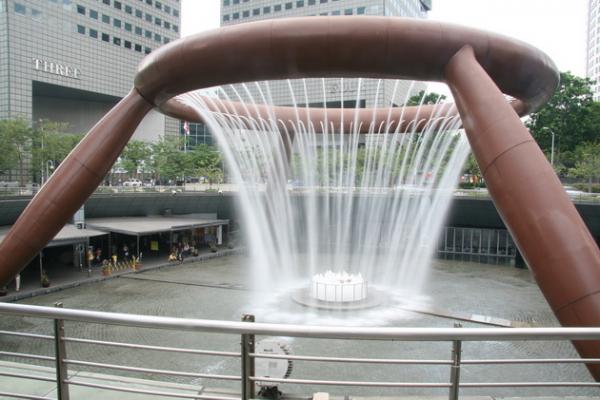 Творение человека: один из самых больших фонтанов в мире (ФОТО)