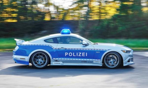 Автопарк немецких патрульных пополнился «заряженным» Ford Mustang (ФОТО)