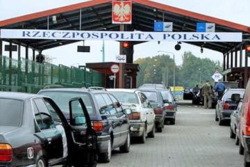 На границе с Польшей в очередях застряли 180 автомобилей