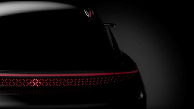 В Сети появились снимки нового автомобиля Tesla (ФОТО)