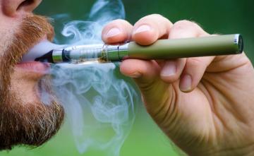 Ученые бьют тревогу: электронные сигареты вызывают серьезные заболевания