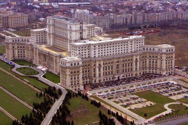 ТОП-10 самых больших зданий мира, которые вы точно узнаете (ФОТО)