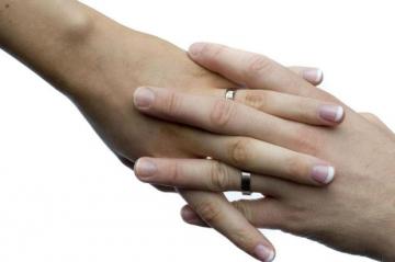 Хруст пальцев положительно отражается на здоровье людей