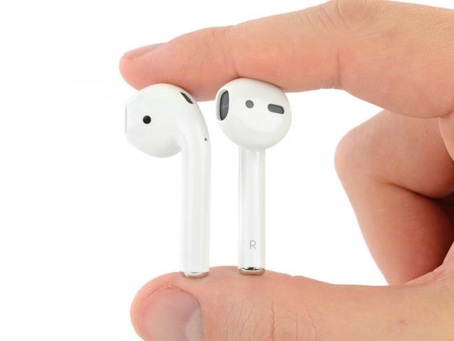 Новые наушники Apple ремонту не подлежат (ФОТО)