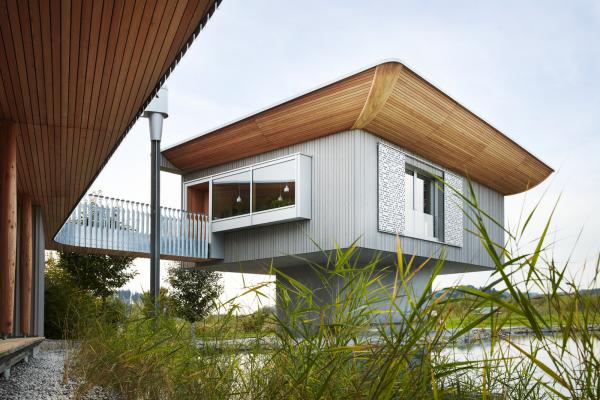 Утонченная форма и современный дизайн: высокотехнологичный деревянный дом в Германии (ФОТО)