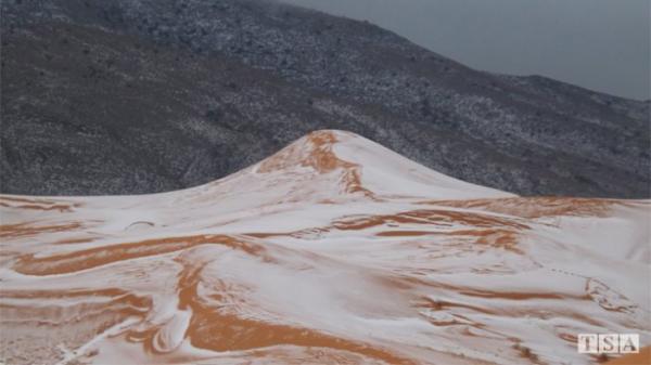 Природная аномалия: в одном из самых засушливых мест на планете выпал снег (ФОТО)