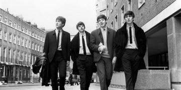 Поклонник легендарной группы The Beatles выставил на продажу 15 000 предметов коллекции