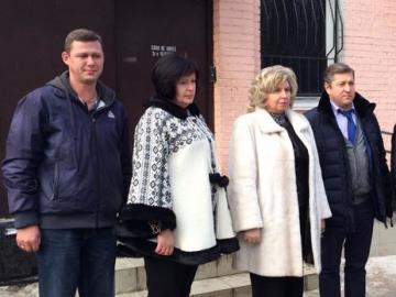 Валерия Лутковская добилась встречи с украинскими заключенными на территории Крыма