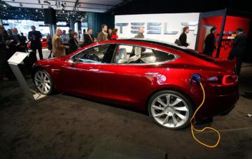 Tesla анонсирует разработку эволюционного зарядного устройства для автомобилей