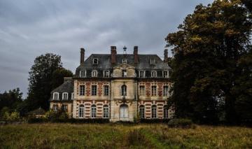 Забытая роскошь: заброшенный замок на Севере Франции (ФОТО)