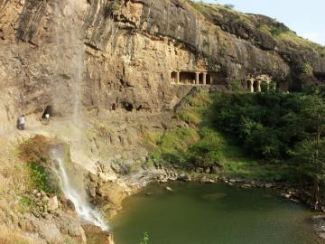 Поразительные пещеры Эллоры – настоящий образец индийской архитектуры (ФОТО)