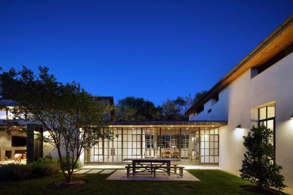 Сочетание уюта и строгости: просторная резиденция в американском штате Нью-Йорк (ФОТО)