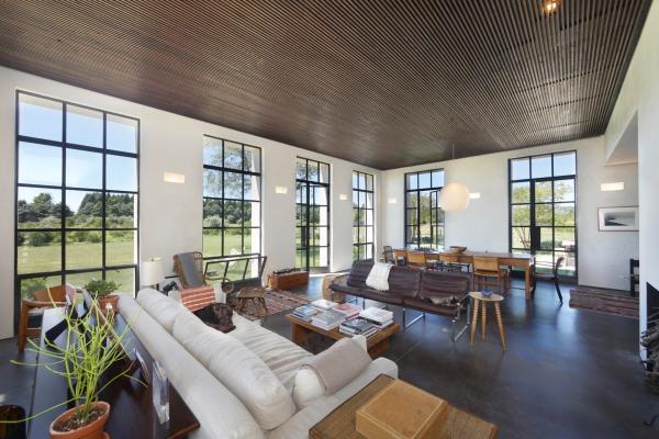 Сочетание уюта и строгости: просторная резиденция в американском штате Нью-Йорк (ФОТО)