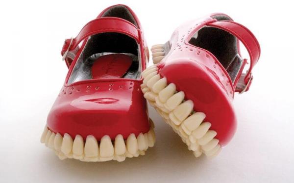 12 пар безумной обуви от дизайнеров, которых понесло (ФОТО)