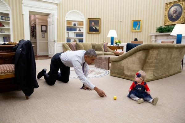 Последний год Барака Обамы: жизненные снимки американского президента (ФОТО)
