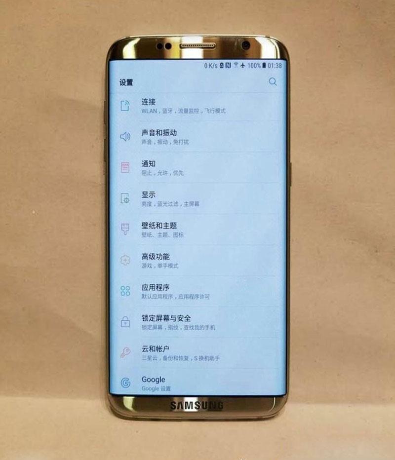 В Сети появились реальные снимки Samsung Galaxy S8 (ФОТО)