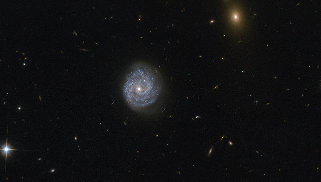 Ученые опубликовали снимок черной дыры, который нарушает законы физики (ФОТО)