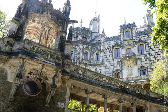 Усадьба Кинта де Регалейра : одно из самых загадочных мест Португалии (ФОТО)