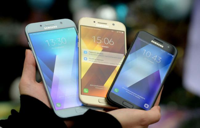 Samsung представила обновленные смартфоны линейки Galaxy A 2017 (ФОТО)