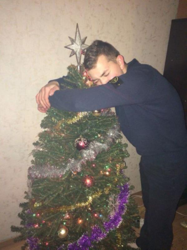 15 убойных снимков из серии «Как я встретил новый год» (ФОТО)