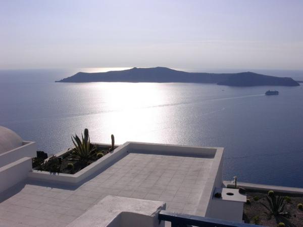 Жемчужина Эгейского моря: как выглядит один их самых популярных островов мира (ФОТО)